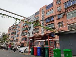 老旧小区改造人黄金周赶场：一个假期能挣1000多块，挺好