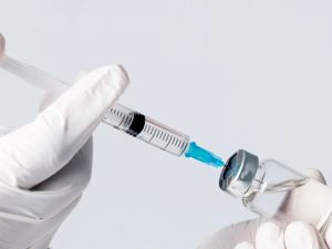 接种者出现“无法解释的症状”，美国医药巨头暂停新冠疫苗研究