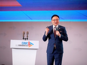 罗振宇：做互联网教育不是简单把课录成音频放到网上