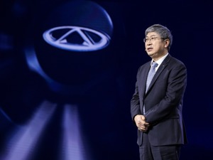 战略车型瑞虎8 PLUS上市 尹同跃：奇瑞要做汽车界的华为