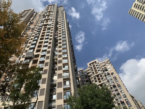 前9月商品房卖了11.56万亿，全国房价步入“万元时代”