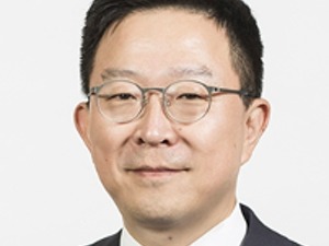 韩国高丽大学商学院院长：商学院课程需要重组，以满足未来发展需求