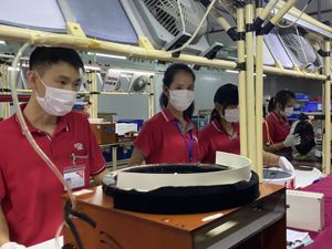 扫地机器人需求暴增：旺季为抢原料蹲供应商产线，国内产品均价同比涨超10%