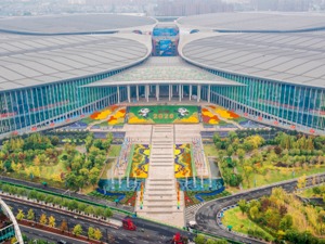 打造对外开放新高地！第三届进博会再次升级扩容 总展览面积扩大近3万平方米