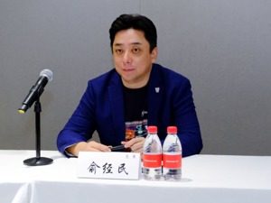 荣威iMAX8入局中高端MPV市场 上汽乘用车俞经民：要大胆地往里冲