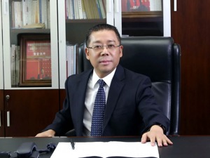 与锦泰保险董事长面对面，听金融老将邓明湘讲述锦泰十年炼成记：保险公司的品牌形象是赔出来的