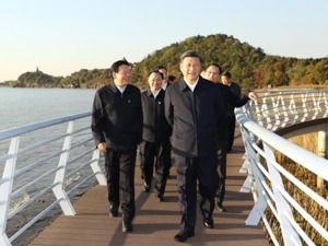 习近平赴江苏南通考察长江生态