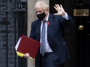 突发！英国首相再度隔离