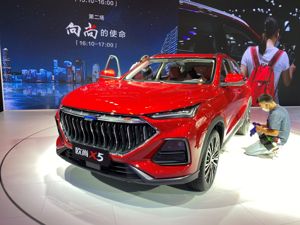 X7挤进“年销10万俱乐部” 长安欧尚最快于明年推出轿车产品