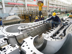 刘鹤在人民日报撰文提出：努力使居民收入增长快于经济增长