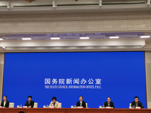 税务总局：支持贫困地区发展涉农产业，“公司＋农户”经营模式可减免增值税和企业所得税