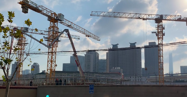 实探！紧邻昔日中兴路壹号地王，中兴路二号楼板价缘何”骨折“？