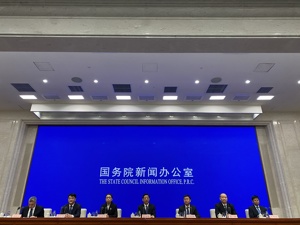 国家卫健委：对部分重点人群开展新冠疫苗接种 产量提升后对普通人群接种工作会全面有序铺开