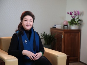爱美客董事长简军：医美行业需调和消费市场的“快”和医药研究的“慢”