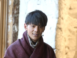 再看丁真：一个“高高原”县城的试验与破冰