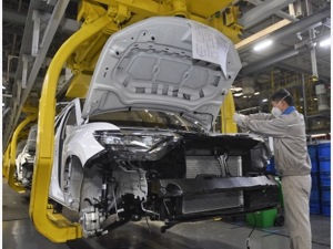 优化限购措施、增加号牌投放、部分给予补贴……12部门出台通知开展新一轮汽车下乡和以旧换新