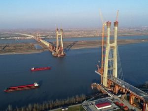 长江经济带经济总量占全国比重升至46.6%