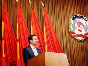 宝龙地产总裁许华芳增选为上海市政协常委，为沪澳企业创新合作建言