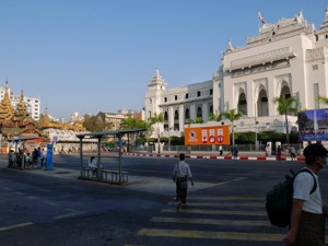 缅甸军方宣布接管政权 国家进入紧急状态