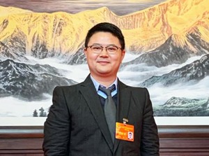 成都市政协委员、川大教授雷鹏：建议常规性开展中小学生物安全教育