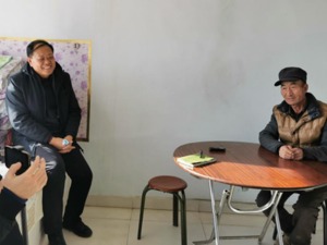 对话脱贫户：养鸡养牛羊+种燕麦，贫困户人均年收入增至万元左右，致富信心空前高涨
