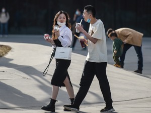 365个气象站最高气温升破2月历史极值 专家警示：倒春寒致小麦等减产风险加大
