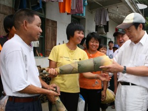 教育扶贫“长跑者”杨国强再获“全国脱贫攻坚先进个人”表彰