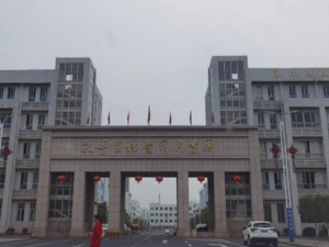 实探“消”字号药膏生产大县江西永丰：本地人不买本地产品，企业还在“关门”生产？