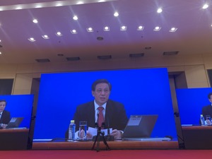 记者现场手记 | 平凡之年一场不平凡的发布会：轻松气氛贯穿全场