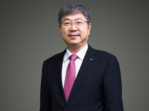 两会专访 | 奇瑞汽车董事长尹同跃：推动芯片产业发展不能凭一家之力