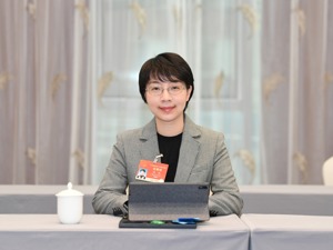 全国人大代表潘越：建议对沿海经济发达省份法院在编制数量上予以适度倾斜