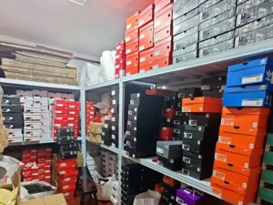 3·15调查丨球鞋市场怪象：新鞋直接流入二级市场，一双鞋至少倒手三次，一天一个价