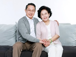中国保险行业协会党委书记、会长邢炜：“十三五”期间51家会员公司共推出140余款老年专属保险产品
