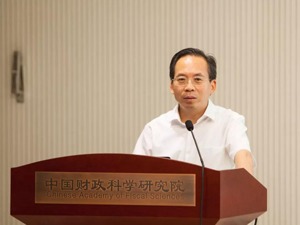 每经专访中国财科院院长刘尚希：赤字率、专项债微调反映公共风险有所降低 财政政策适配性调整增强宏观确定性