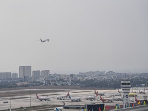 都在谋建新机场，为何厦门、大连、三亚被提名？