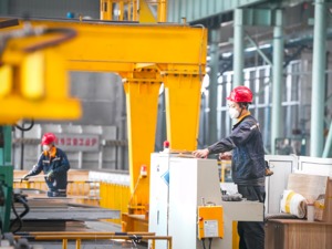攒下超200万亿元“家底”、创造疫苗研发“中国速度”……国企亮眼成绩单彰显大国顶梁柱作用