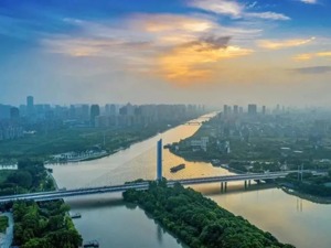 城市24小时 | “慢半拍”的南通，能追上苏州南京无锡吗？