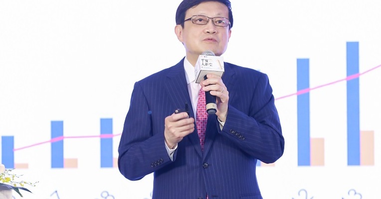 中国首席经济学家论坛理事长、植信投资首席经济学家兼研究院院长连平：到2035年，高净值人群可投资资产规模将增加200-300万亿