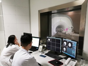 高端磁共振激战背后：中国放射治疗设备人均保有量只有世卫组织推荐数的1/2