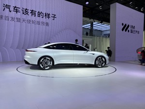 车展一线 | 智己汽车刘涛：智能电动车今年底将逆袭燃油车