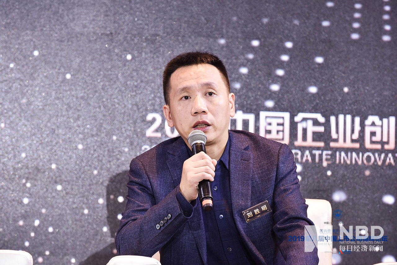 苏州艾吉威机器人有限公司创始人刘胜明表示：“联想对我们的研发给予了理解和支持，给了我们更多的时间让我们成长。联想也有国际化的视野，他们对国际国内都有好的判断，也给了我们一些好的建议。比如他们让我们在硬件方面加大投入，这也是非常好的方向。所以我觉得CVC对我们来说是非常好的一种助力。”
