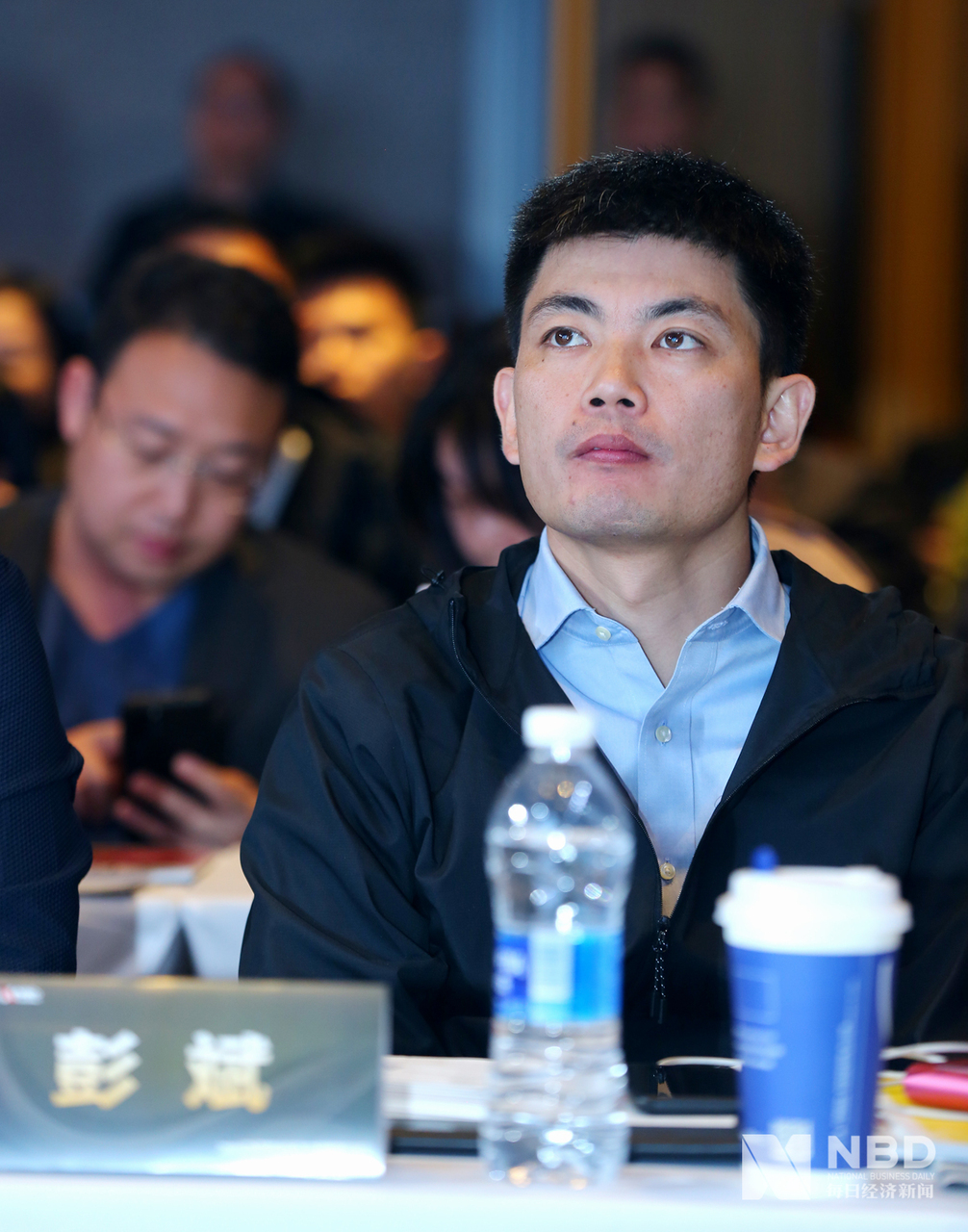 彭斌表示，随着农村人口减少，老龄化情况日益严重，农村用工难现象日渐凸显，对可替代劳动力的智能化设备需求越来越大；同时，农业综合机械化率逐年攀升，但管理环节机械化水平仍旧停滞不前，农民缺乏有效的植保机械，大多还依赖手动方式进行农田管理。“未来，以无人机与自动化农机为主要工具，以多样性与可持续性为重点的数字农业将成为农业的主流。”