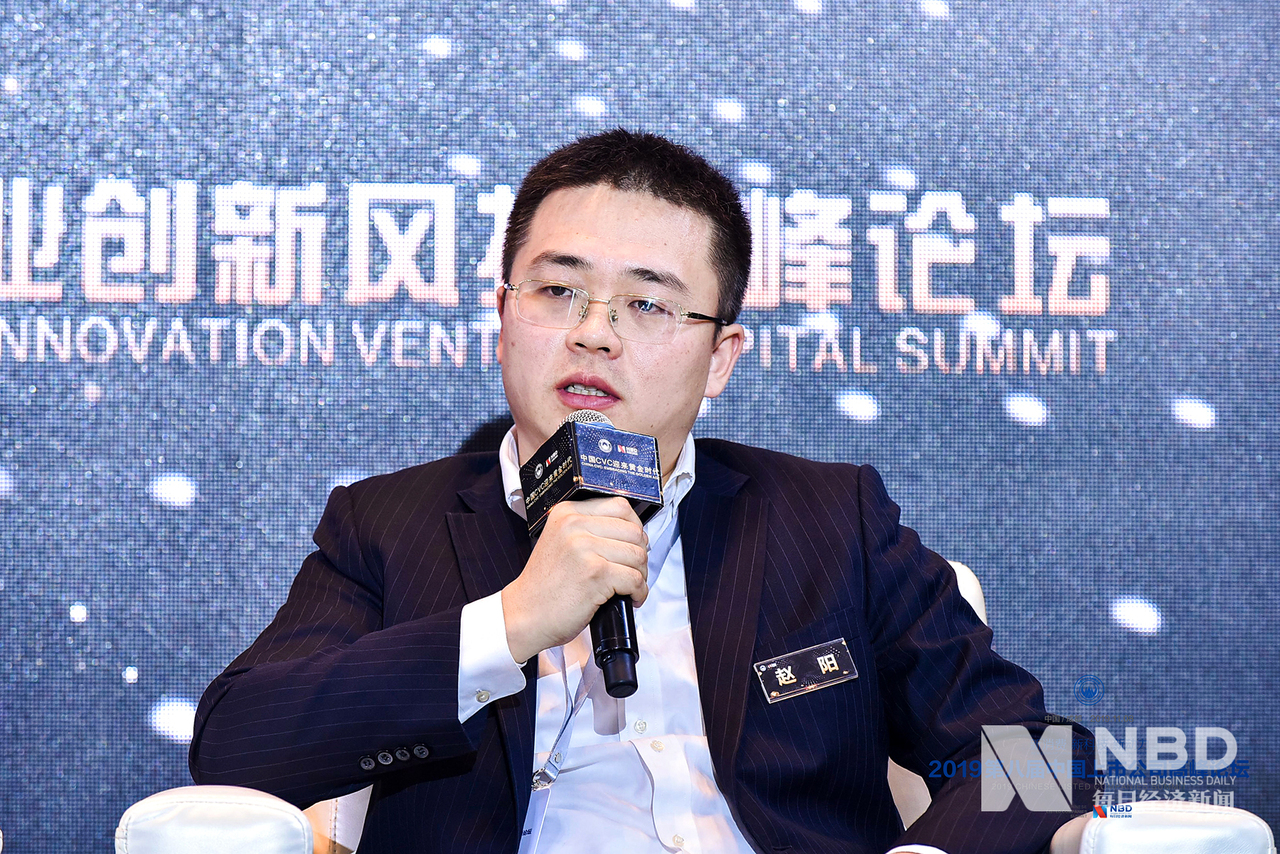 为来资本合伙人赵阳表示：“对于我们来讲，发现新的千亿市值赛道的企业，院外市场的消费医疗可能会是一个比较容易产生的细分领域。”