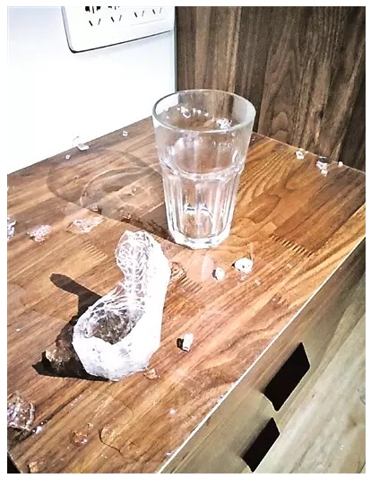 宜家水杯又爆炸,女子当场被炸晕!用这种水杯一定要小心