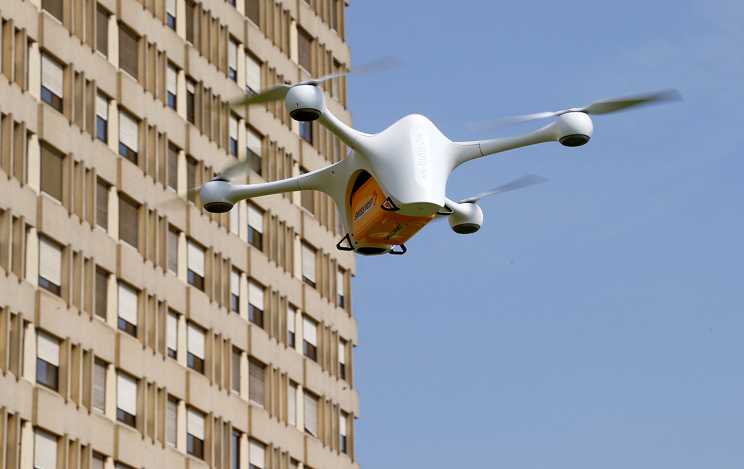 无人机呈爆发式增长:采购很随意 "黑飞"成常态